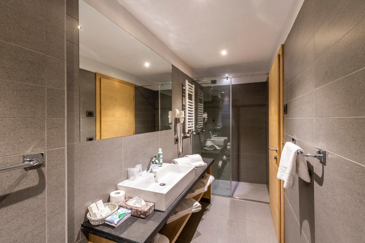 Design & Suite Hotel Ciarnadoi Vigo di Fassa Dış mekan fotoğraf